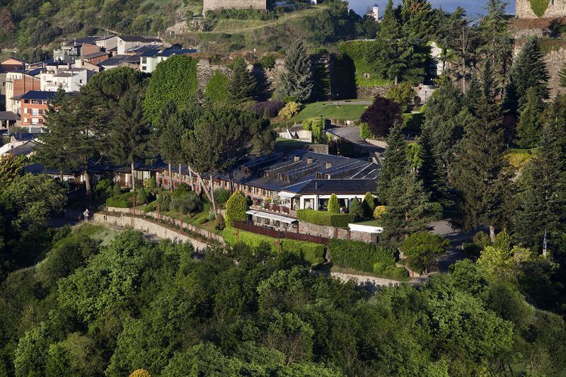 El Castell De Ciutat - Relais & Chateaux 라 세우 두르헬 외부 사진